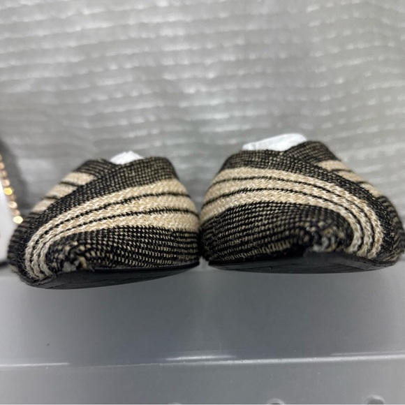 (Z1) Zara women's flat mules, size 39/8 US, ivory black, with shiny stripes - Picture 8 of 13